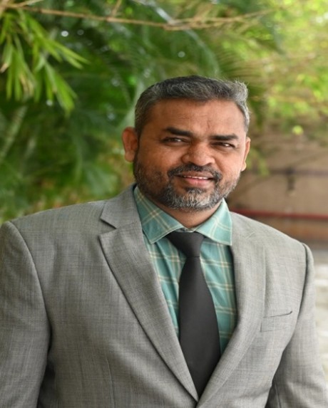 Dr.Saravanan Vellaiyan